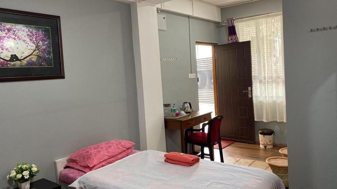 Jan Homestay Shillong Exteriör bild